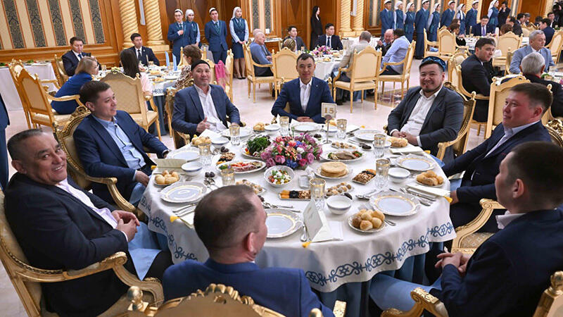 Auyzashar on behalf of the President in Akorda. Images | Akorda