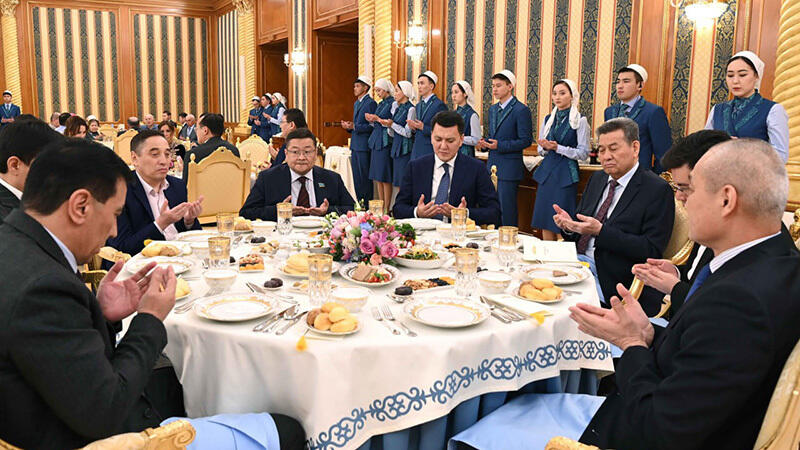 Auyzashar on behalf of the President in Akorda. Images | Akorda