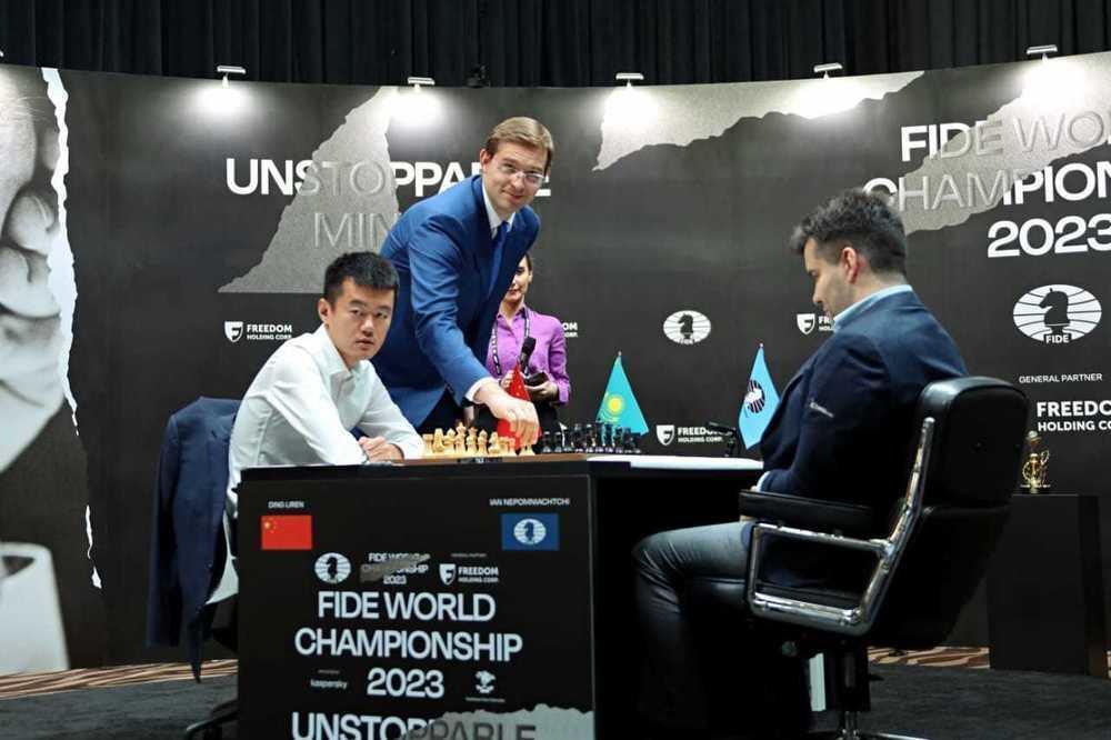 Әлемдік шахмат тәжі үшін матчтың екінші партиясында Ян Непомнящий жеңіске жетті