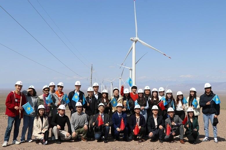 Молодые китайские дипломаты и казахстанские студенты посетили знаковый объект совместного проекта "Один пояс и один путь"