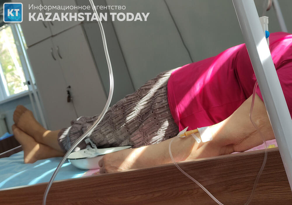 Массовое отравление в Актау: 16 медиков попали в больницу после ауызашара 