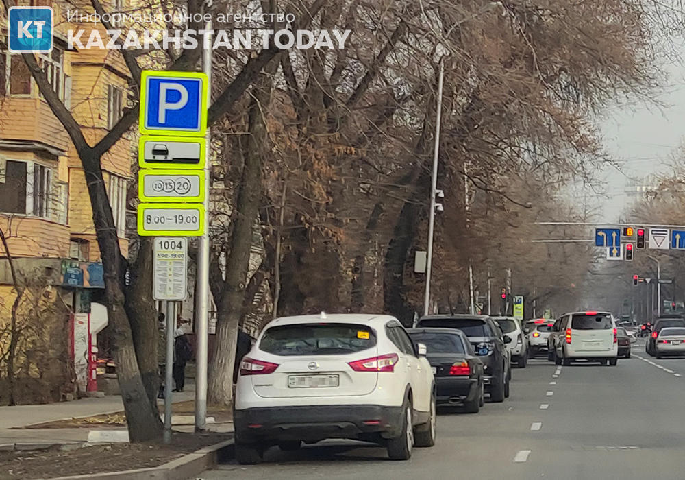 Қала жалға алған автотұрақтар "Алматы паркингіне" беріледі - Досаев