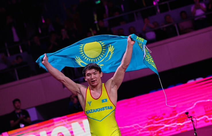 Казахстанские борцы вольного стиля завоевали две золотые медали на чемпионате Азии