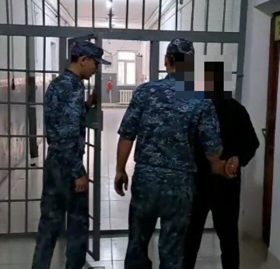 В Туркестанской области задержали подозреваемого в изнасиловании несовершеннолетней 