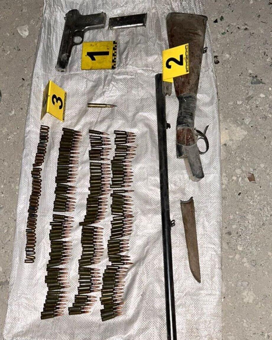 В Таразе найден тайник с оружием и боеприпасами