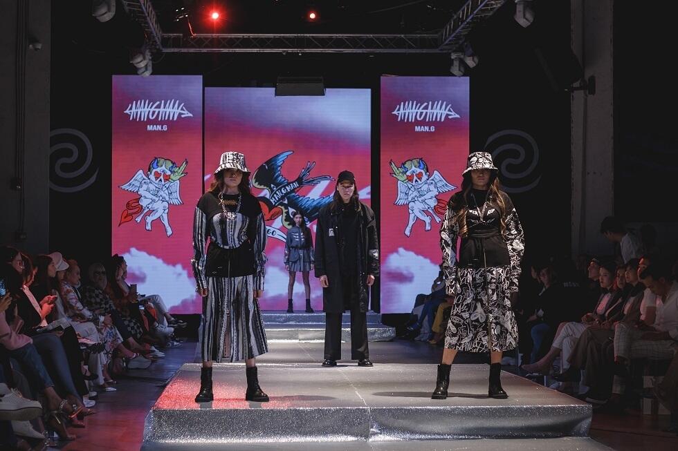 Казахстанские и зарубежные дизайнеры представили свои коллекции на Неделе моды в Алматы