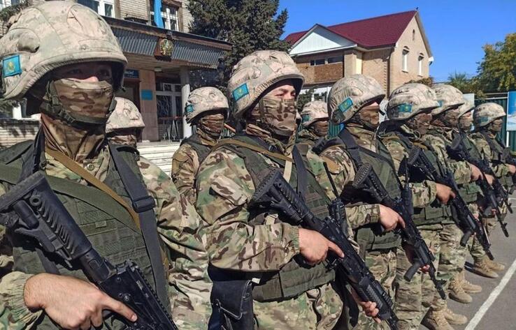 Президент Казахстана анонсировал повышение зарплат военным