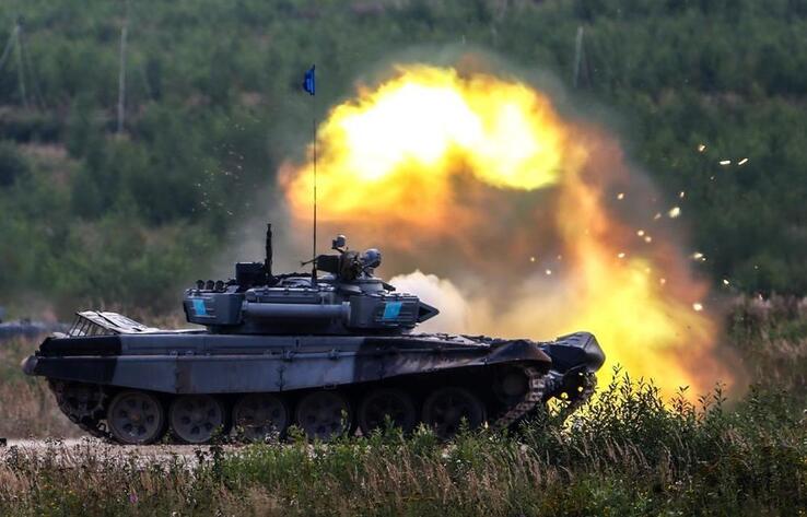 Следует нарастить долю современного вооружения и техники - Токаев 