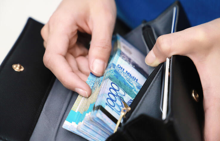 Средняя зарплата в Казахстане в первом квартале составила 340 тысяч тенге