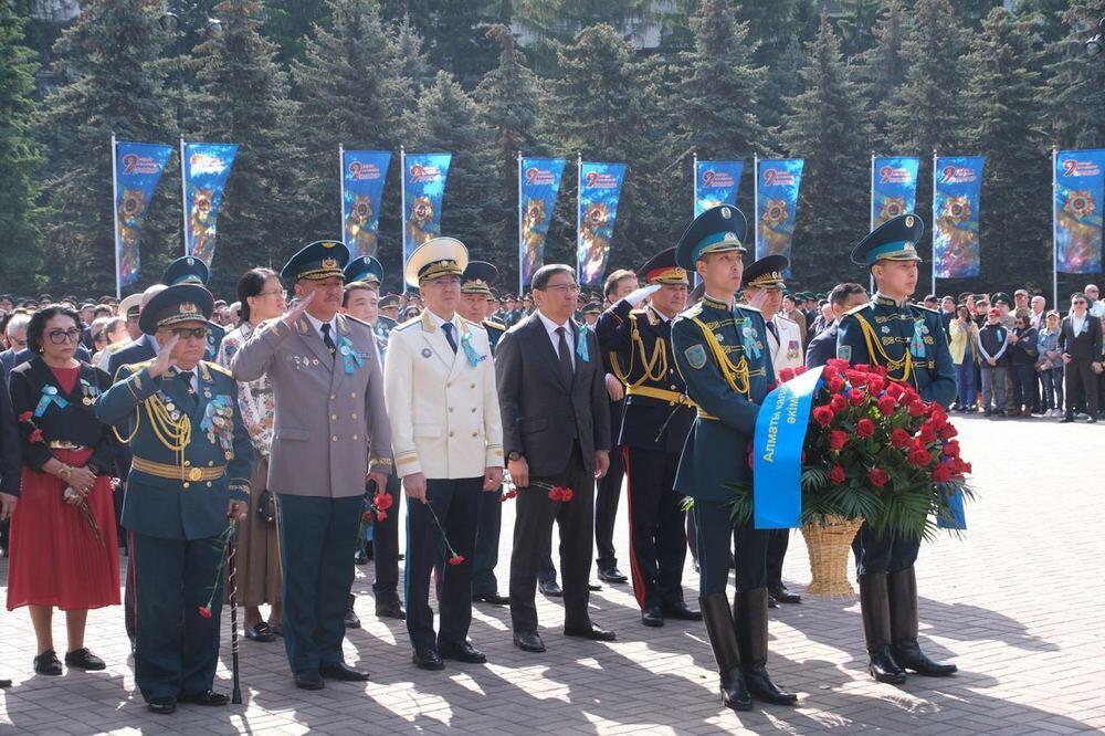 В Казахстане отметили День Победы. Фото: Акимат Алматы