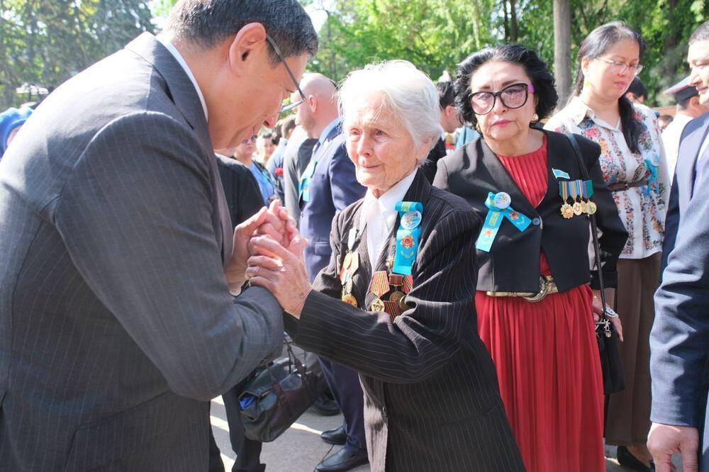 В Казахстане отметили День Победы. Фото: Акимат Алматы