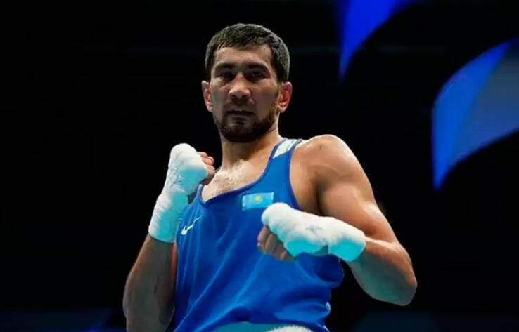 Kazakh Shymbergenov eases into World Boxing Championships finals