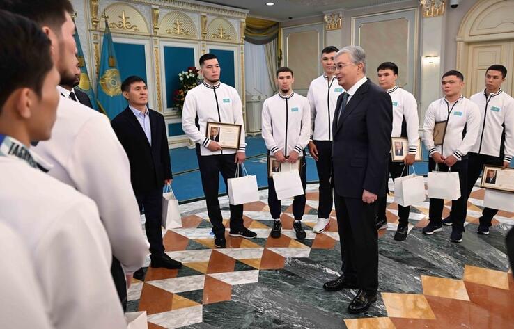 Тоқаев бокстан әлем чемпионатының жеңімпаздарын қабылдады