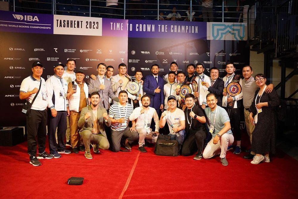 Тоқаев бокстан әлем чемпионатының жеңімпаздарын қабылдады. Сурет: instagram/boxingkazakhstan
