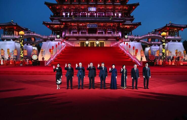 В Сиане прошла официальная церемония встречи глав государств - участников саммита "Центральная Азия - Китай"