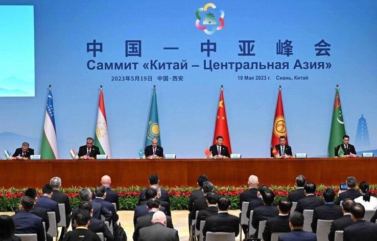 Совместная пресс-конференция Си Цзиньпина и глав государств Центральной Азии
