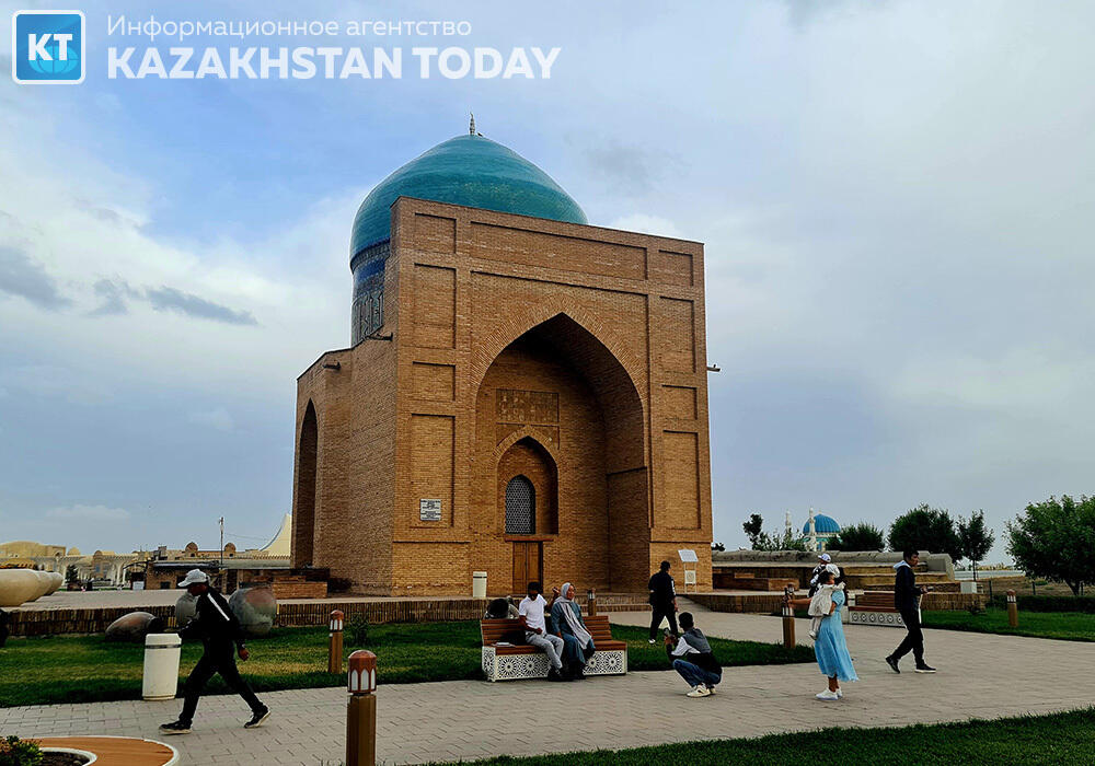 Trip to the Turkestan oasis