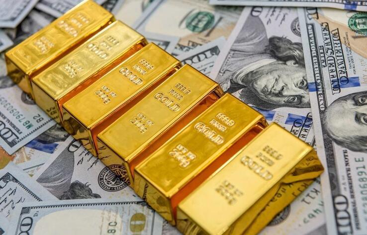 Более 100 кг золота купили казахстанцы в апреле