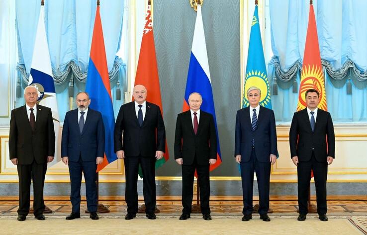 Токаев прибыл в Кремль для участия в заседаниях Высшего Евразийского экономического совета 