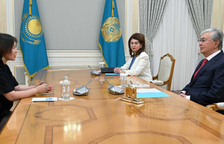 Kazakh President receives actress Samal Yeslyamova