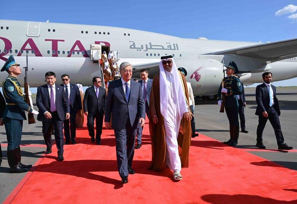 Токаев встретил в аэропорту Астаны эмира Катара