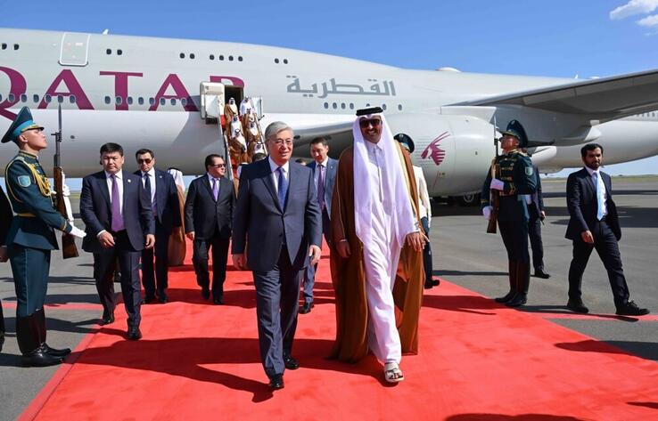 Токаев встретил в аэропорту Астаны эмира Катара