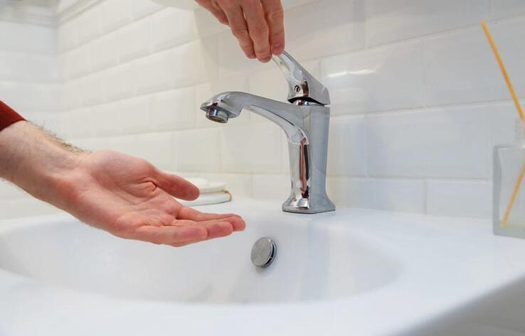 Жители Наурызбайского района Алматы пожаловались на длительное отключение воды