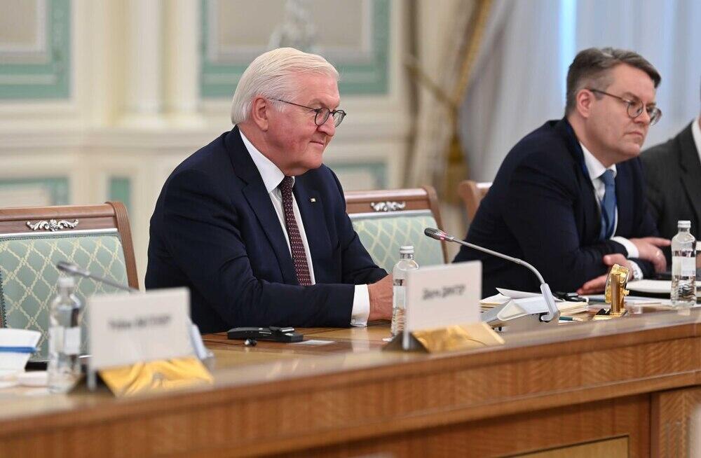 Штайнмайер высказался об облегчении визовых требований для казахстанцев
