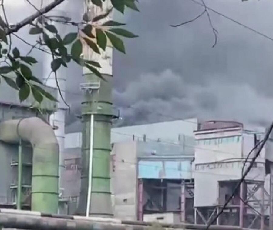 Ликвидирован крупный пожар на заводе в Павлодарской области