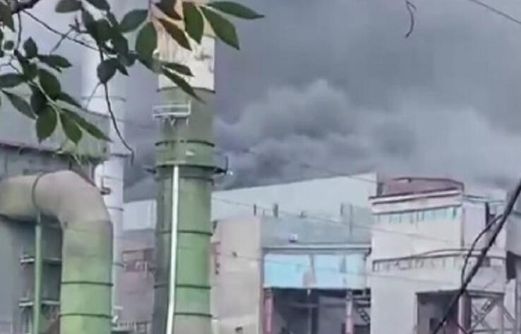 Ликвидирован крупный пожар на заводе в Павлодарской области