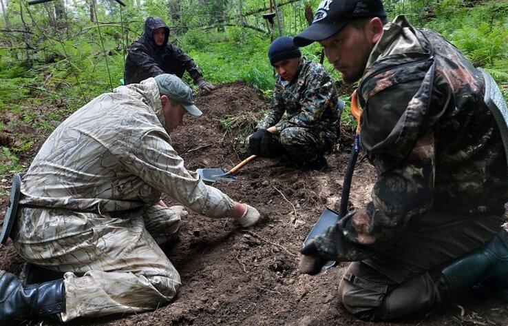 Павлодарские поисковики обнаружили останки красноармейцев в Ленинградской области 