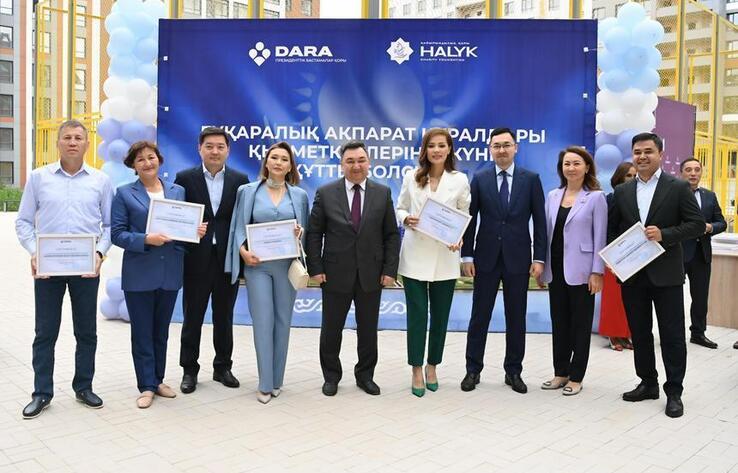 65 employees of state media receive keys to new apartments