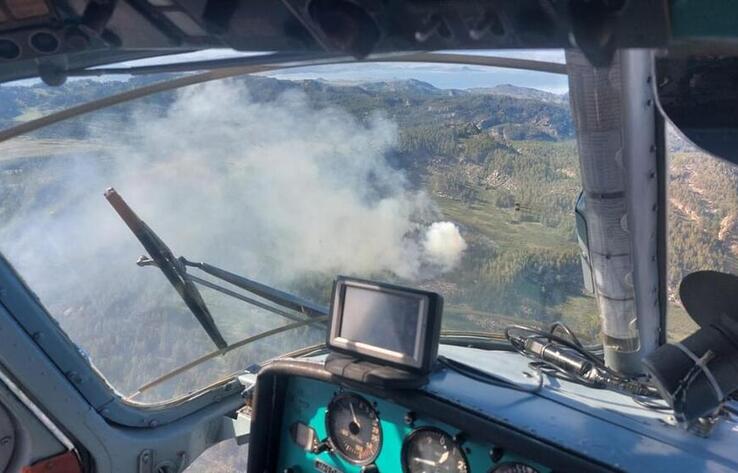 Шығыс Қазақстанда Приморск орманшылығының аумағында өртті сөндіруде