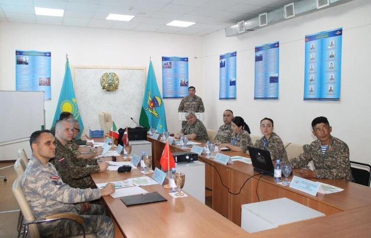 Казахстан посетили зарубежные специалисты в области контроля над вооружениями