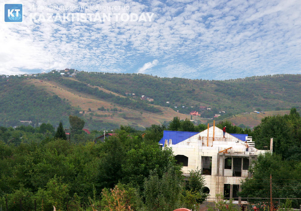 В предгорьях Алматы выявили 52 незаконных объекта