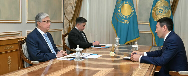 Tokayev meets with ‘Samruk Kazyna’ NWF Chairman Nurlan Zhakupov