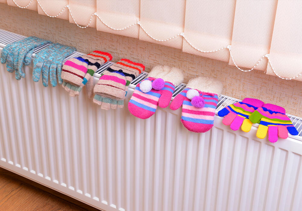 Alikhan Smailov hears regional akims' reports on heating season preparation