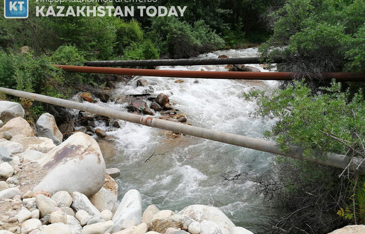 В Талдыкоргане производственные нечистоты сливались в реку Каратал