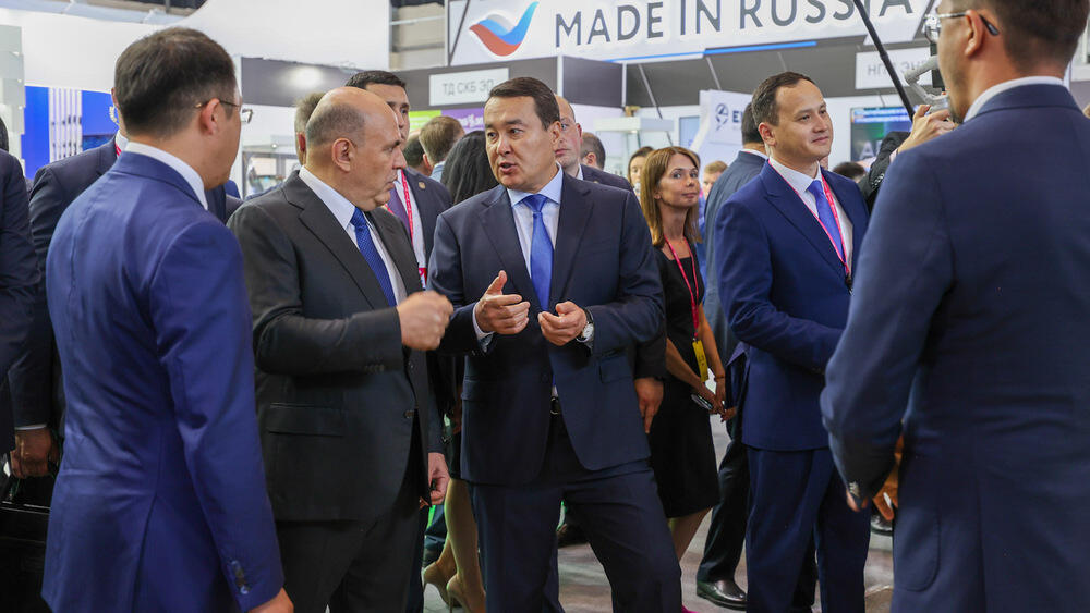 Смаилов посетил международную промышленную выставку "Иннопром" в Екатеринбурге 