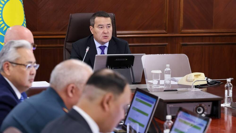 Смаилов поручил не допустить необоснованного роста тарифов на комуслуги