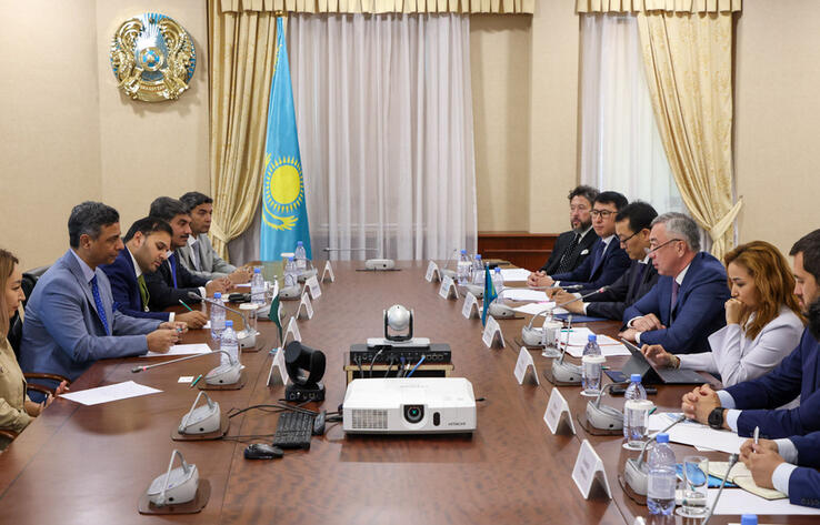 Глава МТИ провел встречу по вопросам развития торгово-логистических возможностей между Казахстаном и Пакистаном