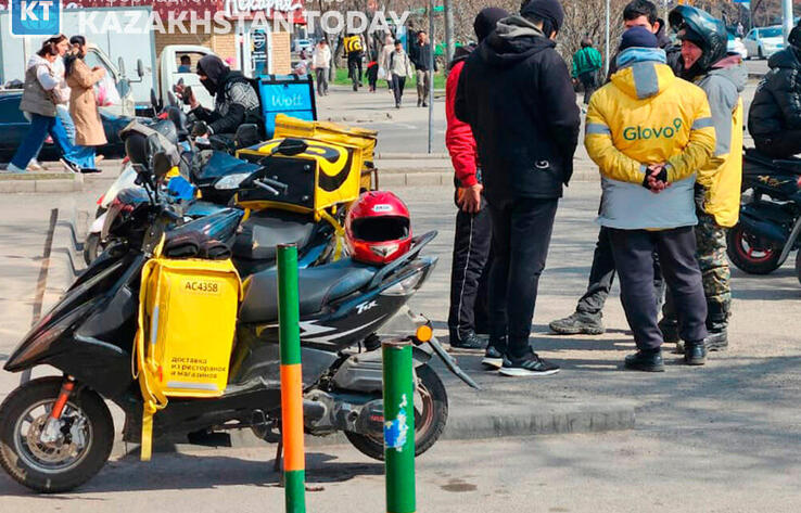 Как в Алматы будут бороться с нарушающими ПДД водителями мопедов