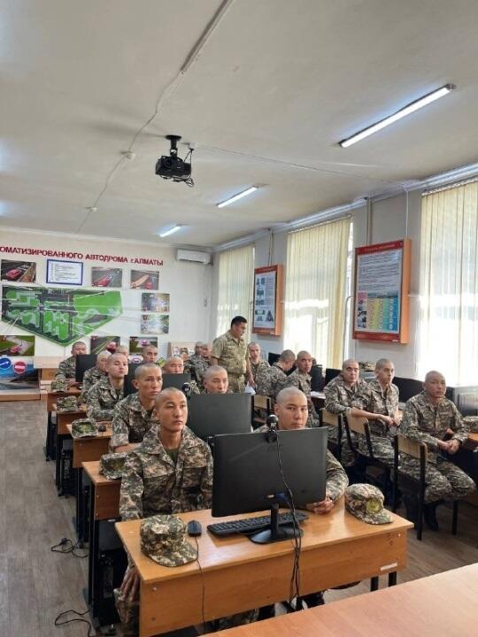 В филиалах военно-технических школ Минобороны идет набор на безвозмездное обучение. Фото: Минобороны РК