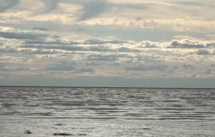 Вода вернулась в обмелевшее озеро Сорколь на западе Казахстана 