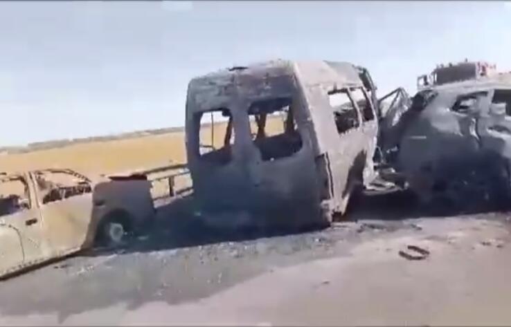 Сразу девять человек погибли в ДТП на трассе в Туркестанской области 