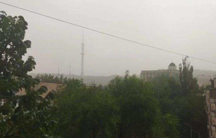 Dust storm covers Almaty