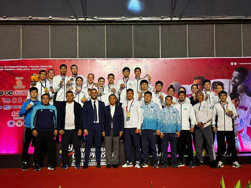 Сборная Казахстана по карате заняла первое общекомандное место на чемпионате Азии 