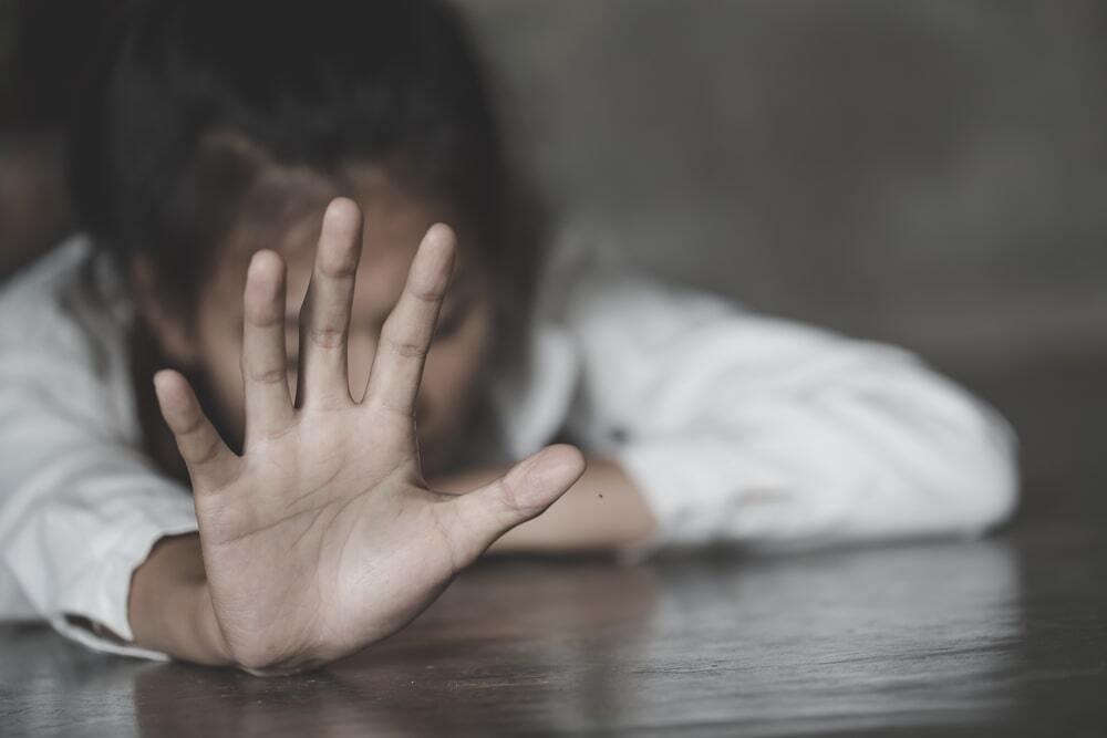 Более половины детей становятся жертвами торговли людьми внутри своей страны - эксперт