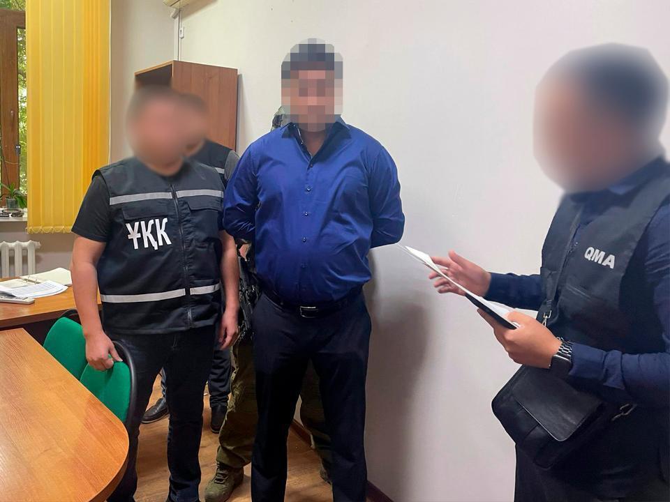В Абайской области задержан директор филиала "Правительство для граждан"
