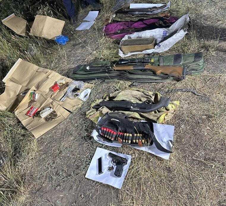 Схрон с оружием и боеприпасами обнаружили на окраине Караганды